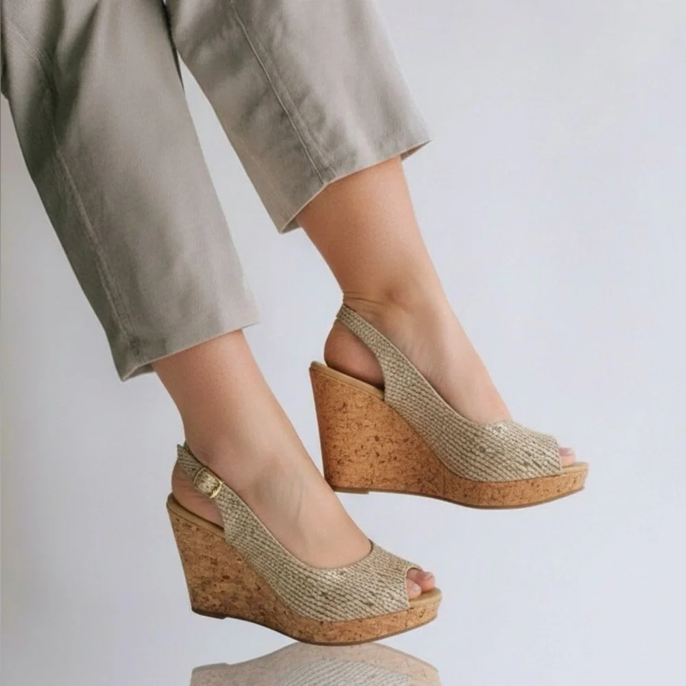 Elegant Tan Wedge Sandals  Womens size 7